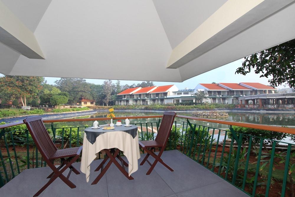 Silent Shores Resort & Spa Maisur Dış mekan fotoğraf